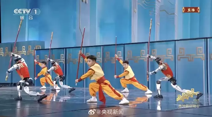 人形机械人组团上春晚 美国专家紧盯