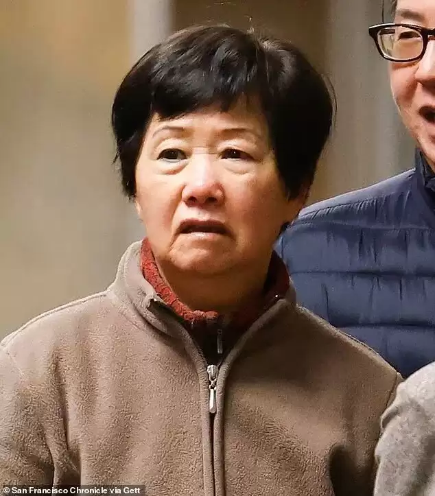 华裔老妇撞死苹果高管一家四口 或因高龄免入狱