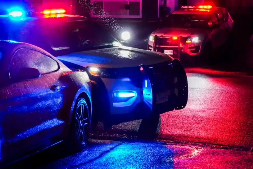 本拿比两车对撼事故一司机身亡    警称车速过快酿祸
