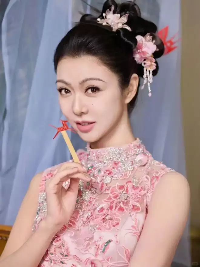 不愧是今年春晚最美的节目，女神们真的美爆啦！