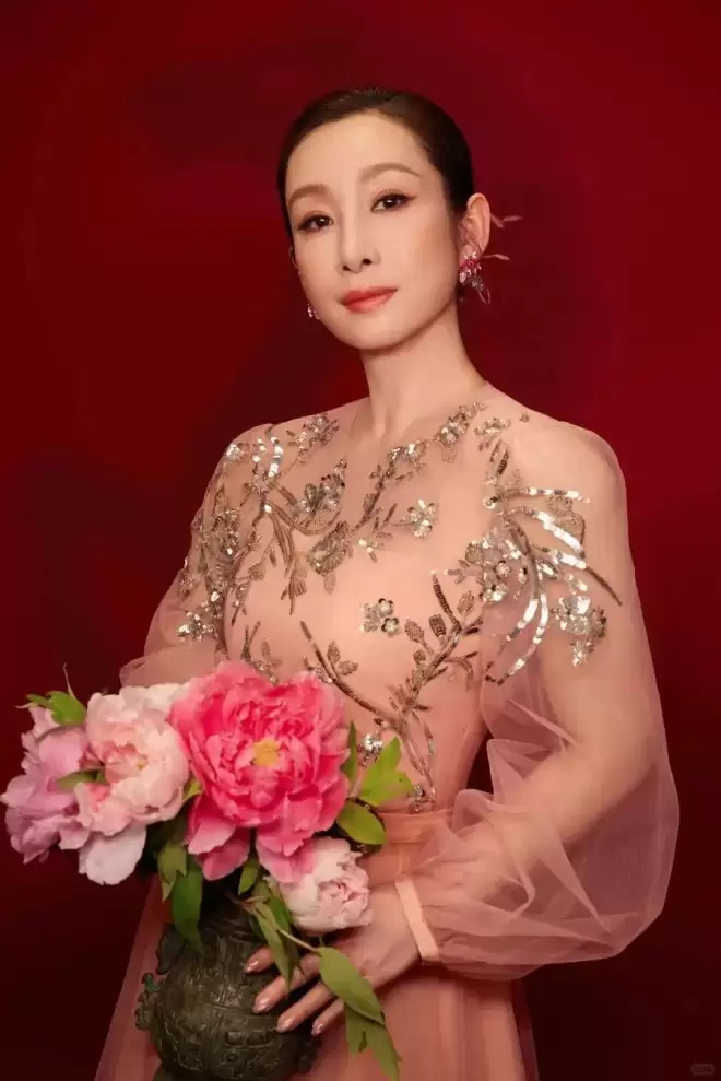 不愧是今年春晚最美的节目，女神们真的美爆啦！