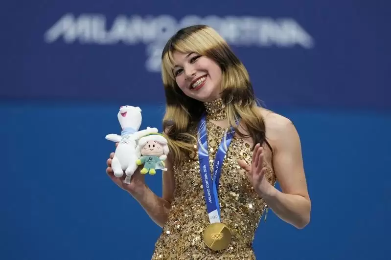 冬奥／刘美贤花滑摘金 秀完美华丽复出 也成媒体时尚宠儿