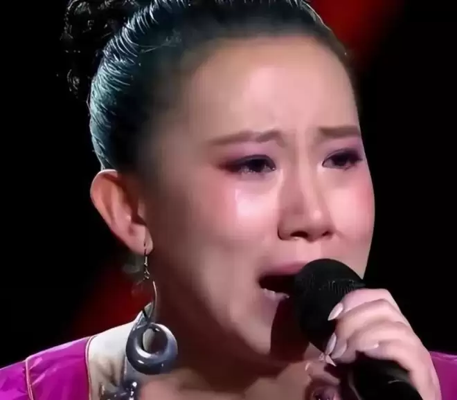 从春晚笑星到县城卖唱，如今已是3个孩子的妈