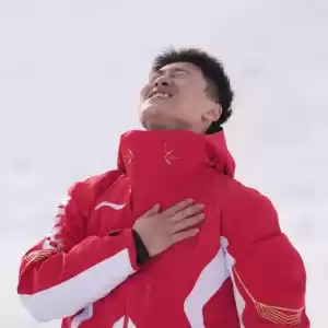 冬奥冠军王心迪在妻子光芒下 “耐得住寂寞，慢慢来”