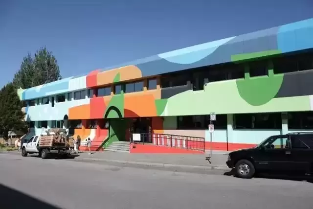 在温哥华如何做一个和其他妖艳贱货不一样的网红？