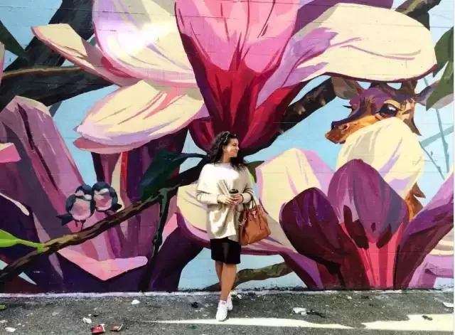 在温哥华如何做一个和其他妖艳贱货不一样的网红？