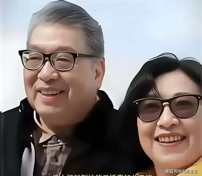 64岁黄秋燕近况：给李连杰生2女 再婚重获幸福