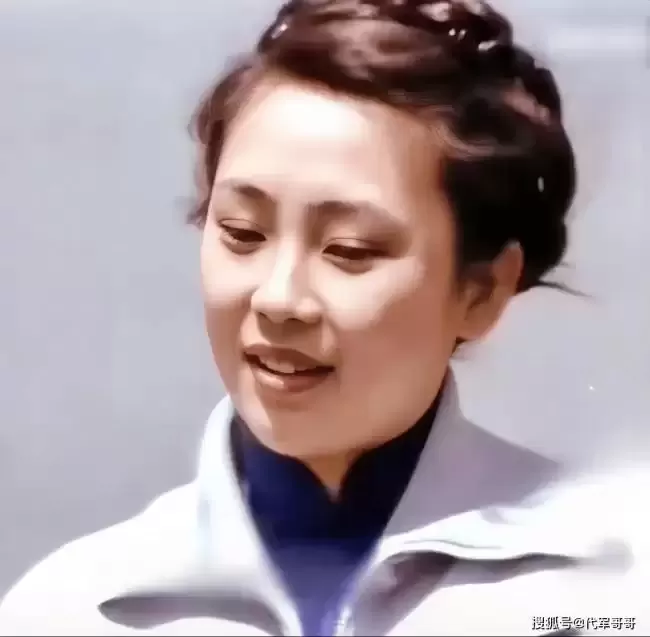 64岁黄秋燕近况：给李连杰生2女 再婚重获幸福