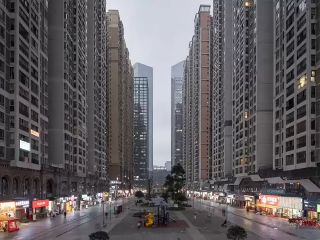 见证27亿“白宫” 中国有个魔幻的亚洲最大社区