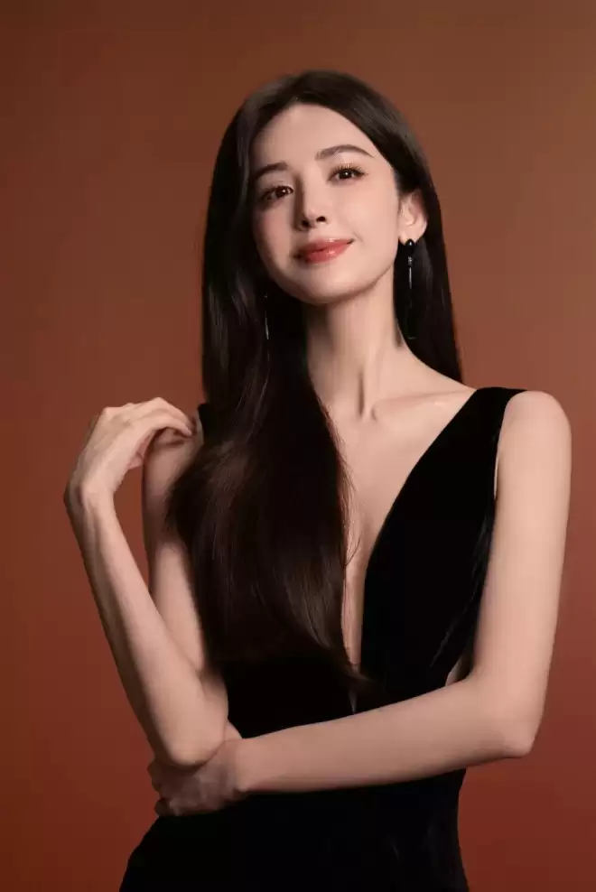 红毯封神的娜扎，为何作品始终配不上颜值？
