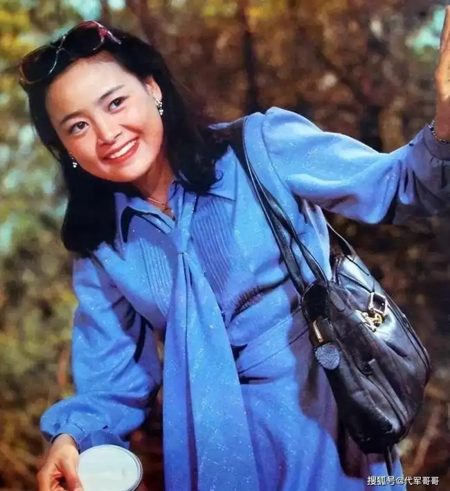 当红时离婚移居美国，68岁张瑜现身令人唏嘘