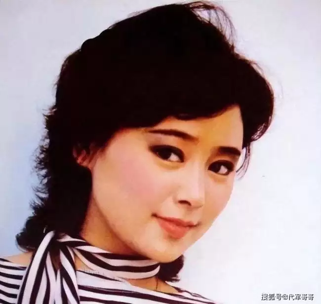 当红时离婚移居美国，68岁张瑜现身令人唏嘘