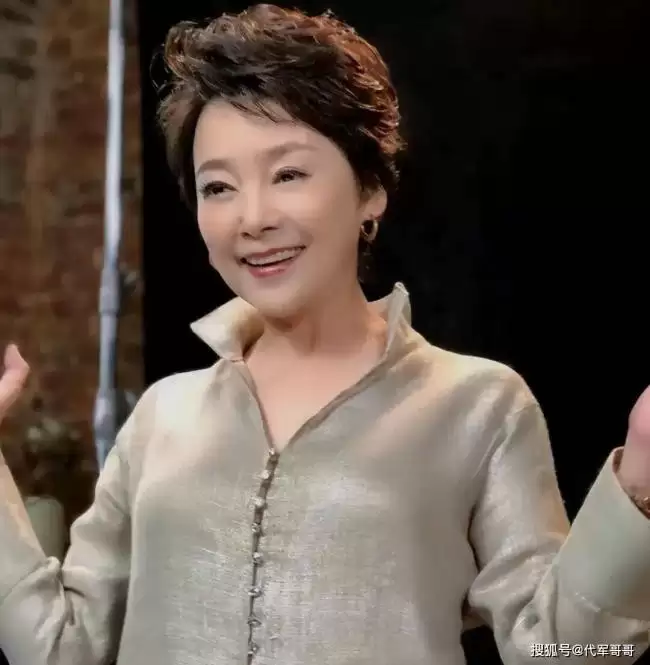 当红时离婚移居美国，68岁张瑜现身令人唏嘘