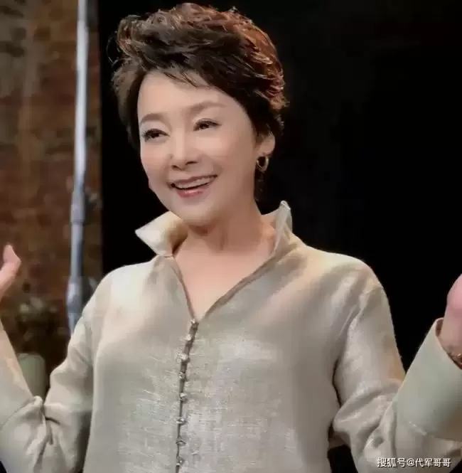 当红时离婚移居美国，68岁张瑜现身令人唏嘘