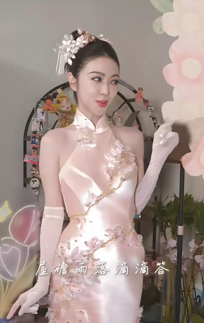 薛凯琪第2次上央视春晚！她45岁无人敢娶