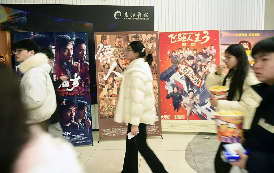 刷短剧的人口，已经默默成长了7个亿
