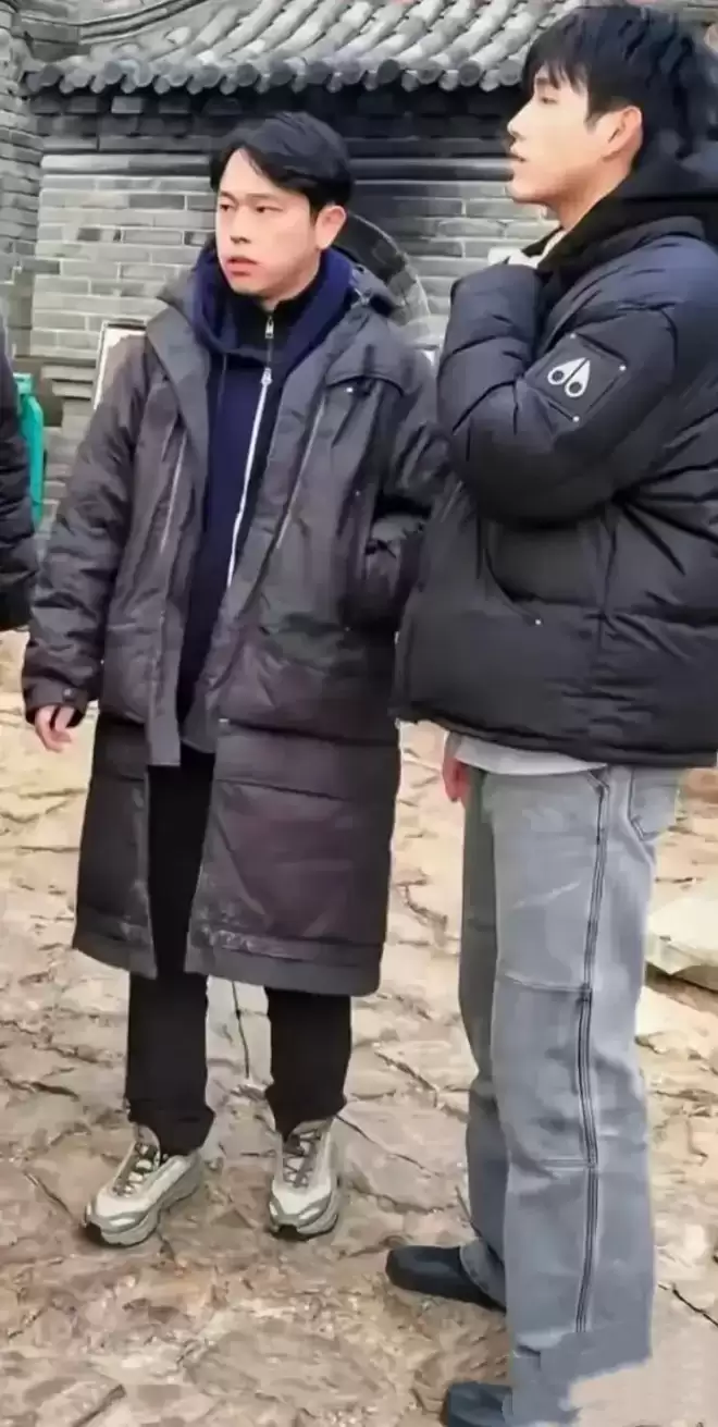 陈凯歌三亚豪宅过年，穿1万4花衬衫戴60万大金表