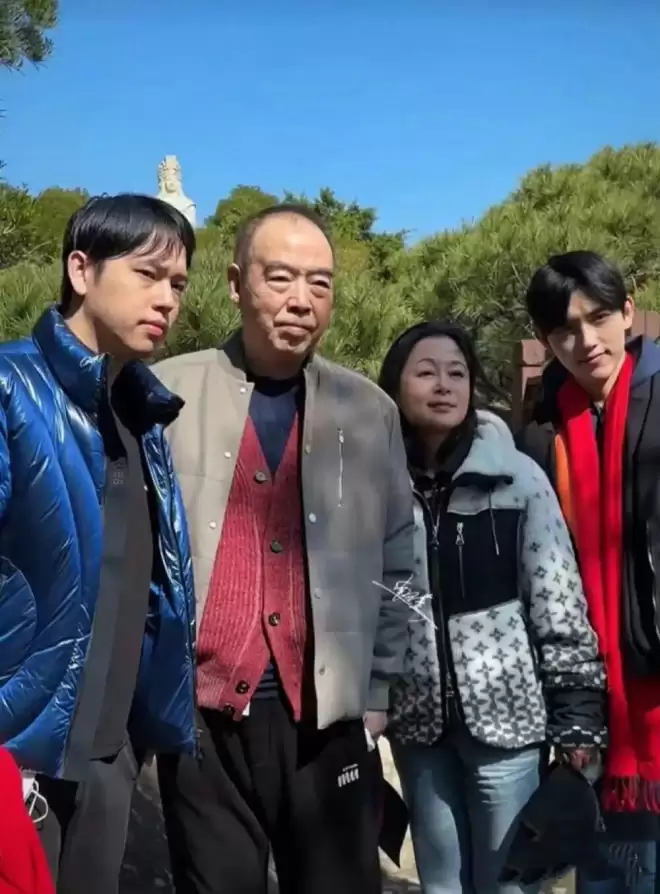 陈凯歌三亚豪宅过年，穿1万4花衬衫戴60万大金表