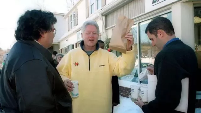 麦克斯韦如何将克林顿带进了“淫媒”的交际圈