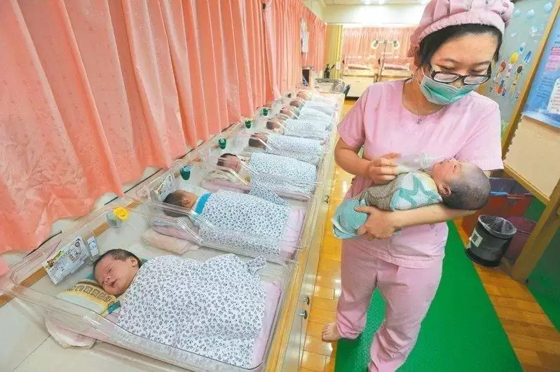 2025年中国人口14亿489万人 连4年减少