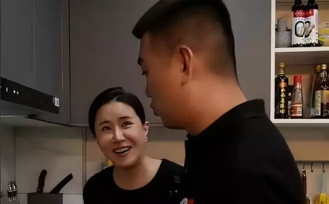 42岁香港艳星下嫁山东农村，曾不雅照满天飞