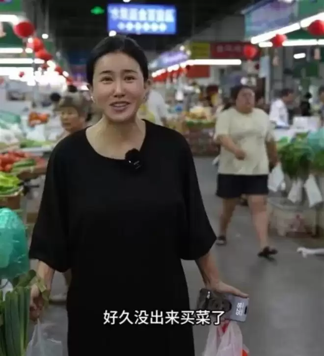 42岁香港艳星下嫁山东农村，曾不雅照满天飞