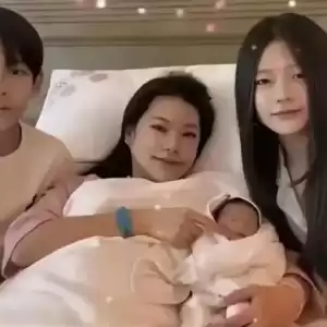 大S两个孩子去医院探望后妈马筱梅照片曝光