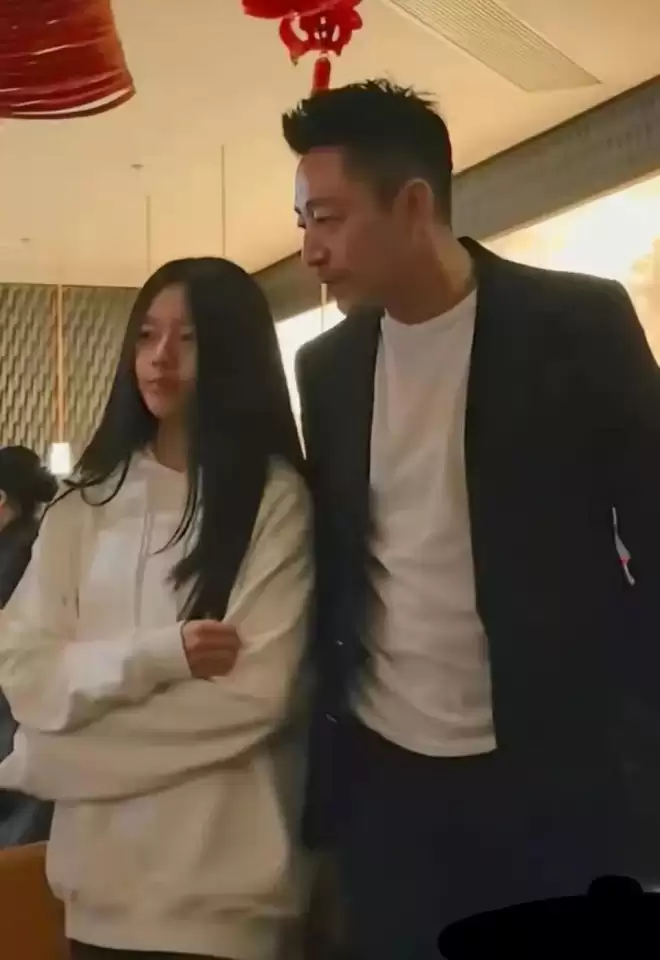 大S两个孩子去医院探望后妈马筱梅照片曝光