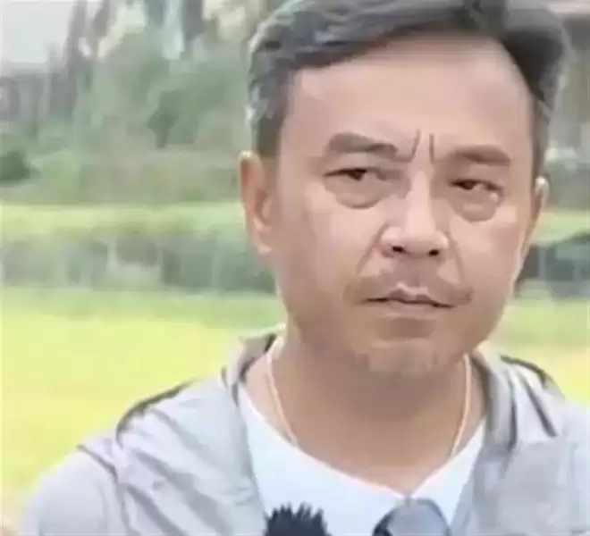 51岁汪涵现状：常年居住在长沙，穿人字拖嚼槟榔