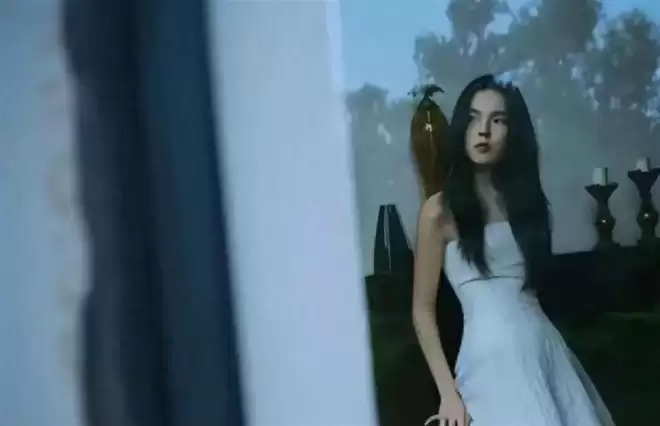 李咏也没想到,自己离世8年后,23岁的女儿就走上一条不归路