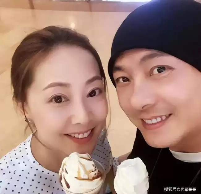 61岁张卫健近况 三场婚礼娶同一人却两度失子