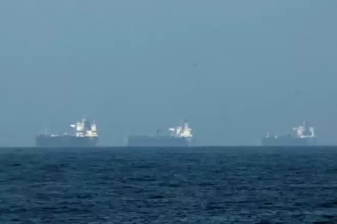 拖北京下水？伊朗只让中国通过霍尔木兹海峡