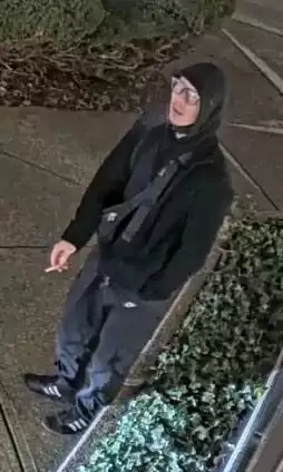 铁道镇附近公园性侵案嫌疑人照片曝光，警方全力追缉
