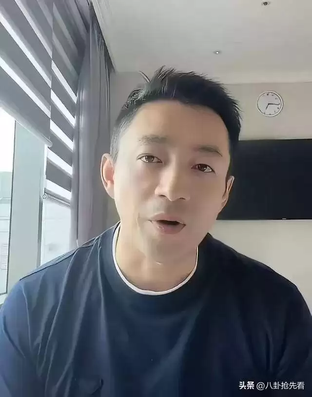 马筱梅没出月子就紧急直播！谈生孩子过程