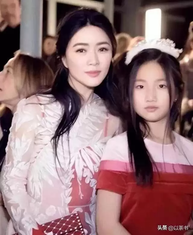 继承富豪丈夫130亿遗产，将女儿养成名媛