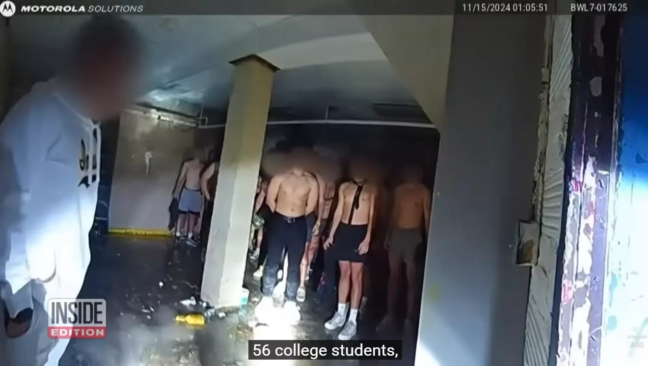 邪教？美大学兄弟会诡异仪式曝光 56人半裸被泼厨余