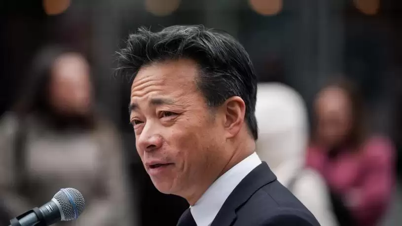市议员不满沈观健指其派发毒品  入禀告诽谤  市长面临下台压力