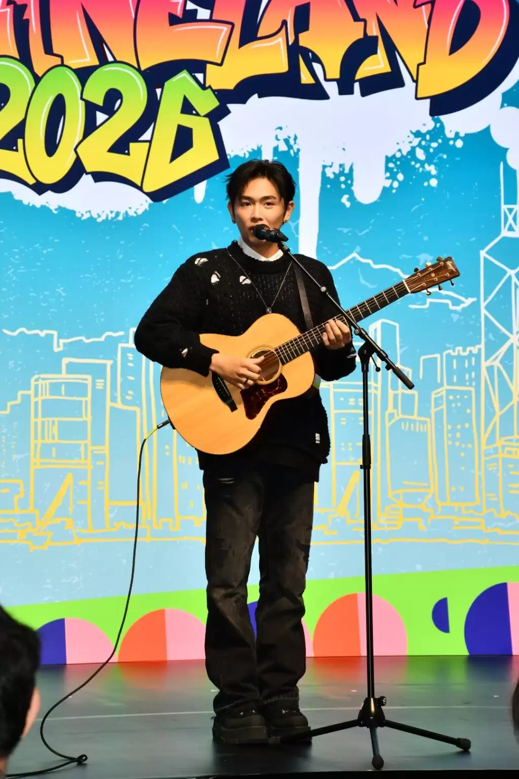 张国荣收$1拍《流星语》导演张之亮感难忘  范卓贤唱户外骚曝光率日增