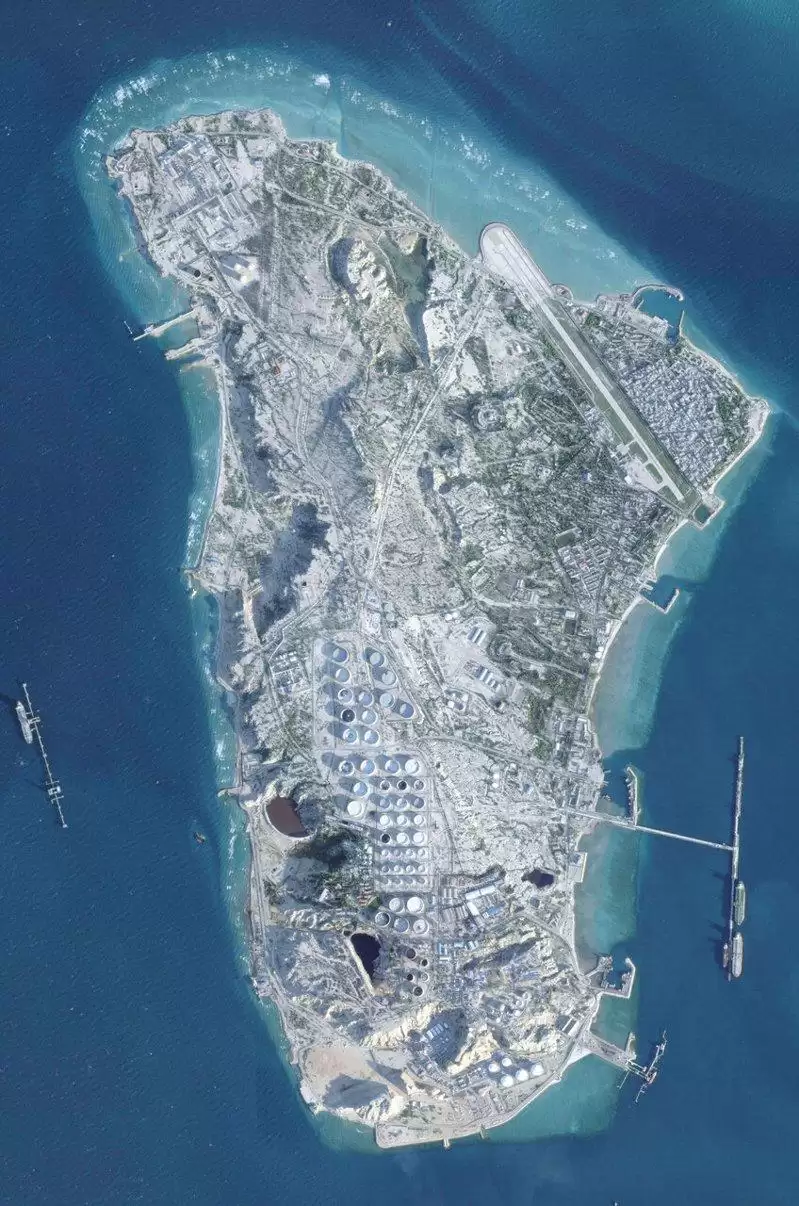特朗普增兵伊朗 空袭哈格岛 摧毁储藏飞弹、水雷基地