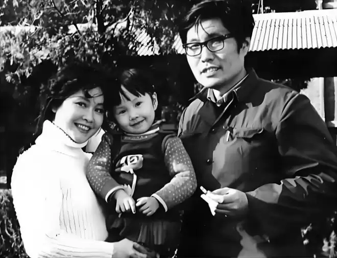 82岁李谷一:独生女儿49岁仍未婚,我对她3大愧疚