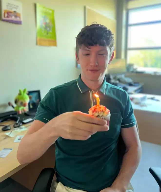 温哥华移民被当街戴手铐带走！驱逐遣返！刚结婚两周！