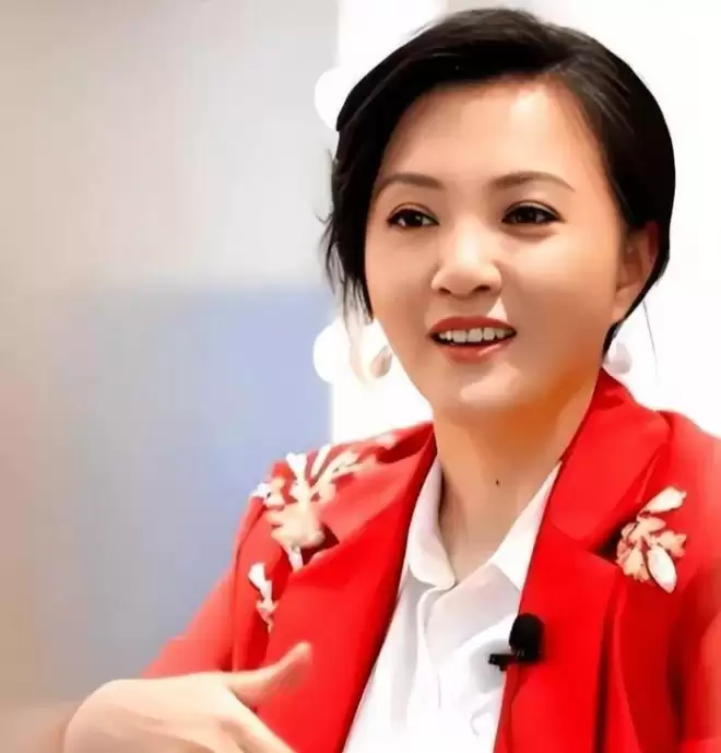 她曾是冯巩"御用老婆",连登五年春晚后精神失常,现在52岁怎样了?