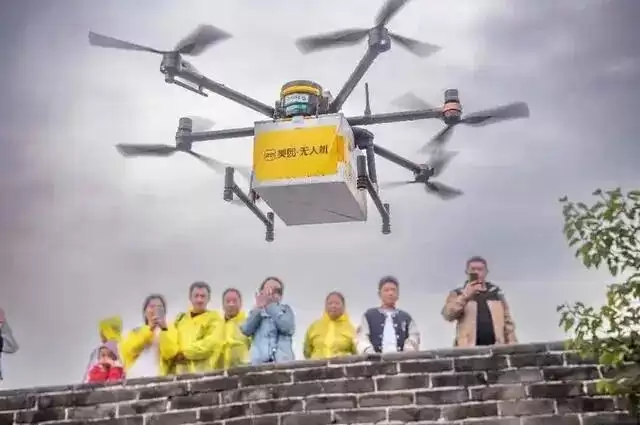 加拿大游客：在中国生活 每天像在看科幻片