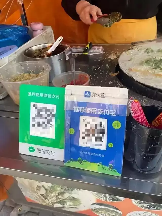 加拿大游客：在中国生活 每天像在看科幻片