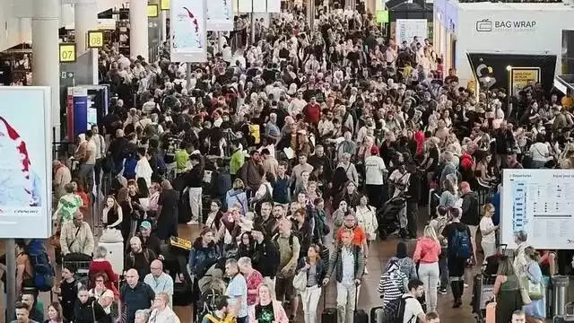 加拿大游客：在中国生活 每天像在看科幻片