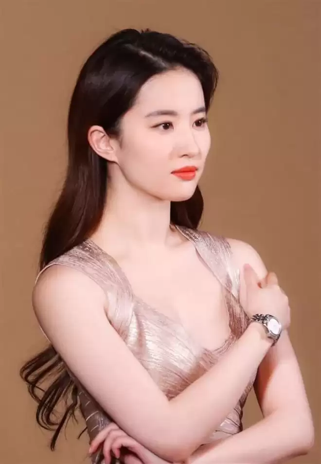 瞒不住了!刘亦菲当前感情状况曝光,蹲守半年的狗仔说出大实话
