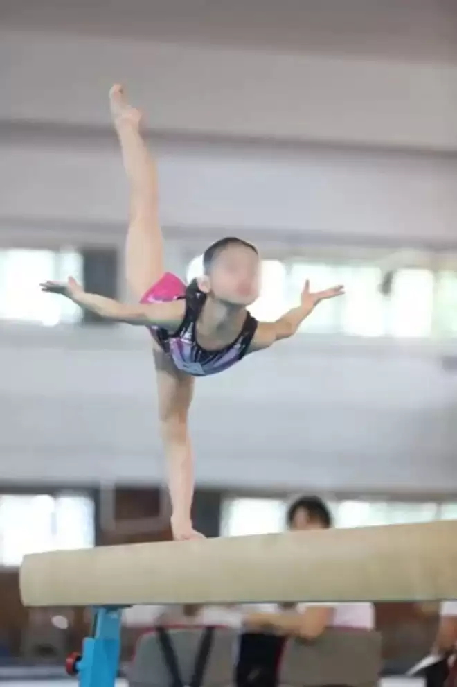 跳楼的女子冠军，到底经历了什么....