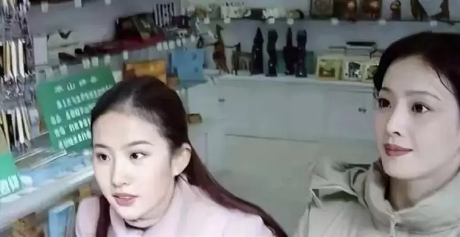 刘亦菲母亲刘晓莉：今66岁仍单身，长得比女儿还漂亮