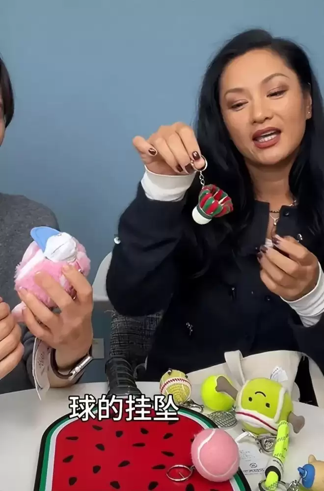 54岁瞿颖的翻红，并非莫名其妙