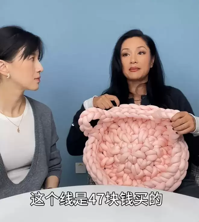 54岁瞿颖的翻红，并非莫名其妙